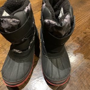 Target!!! Cats and Jack snow boots shoes